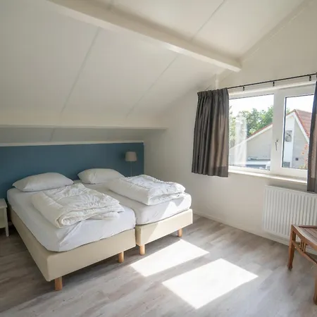 Hoogelandt 136 En 136a Semesterbostad